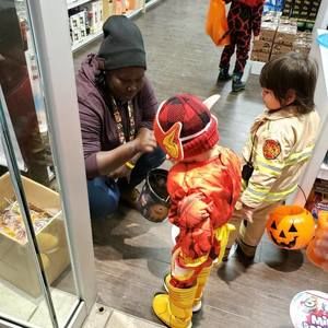 Meet your Posher, Avelina